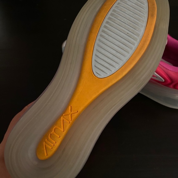 BEAUTIFUL NIKE 720s - Picture 4 of 6